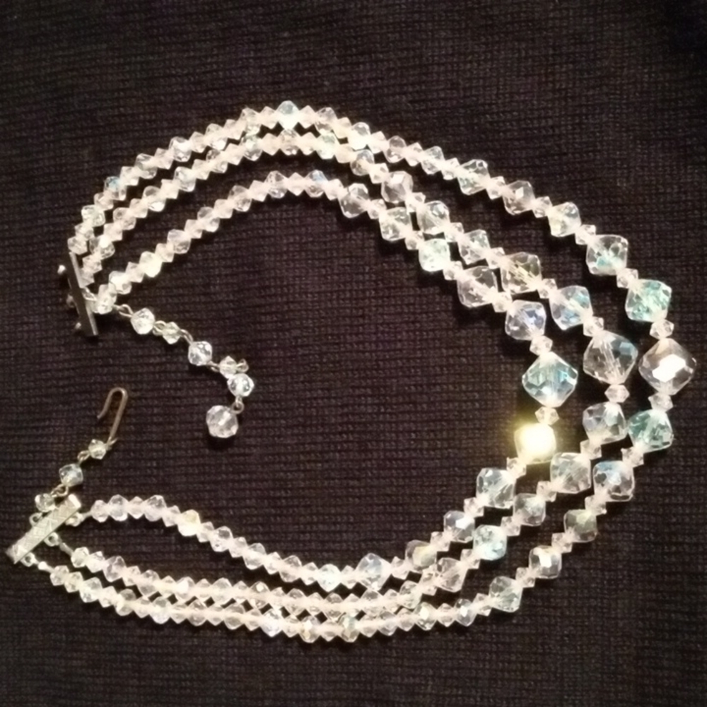 Thomas Kincade Aurora Borealis Glass Necklace 12"